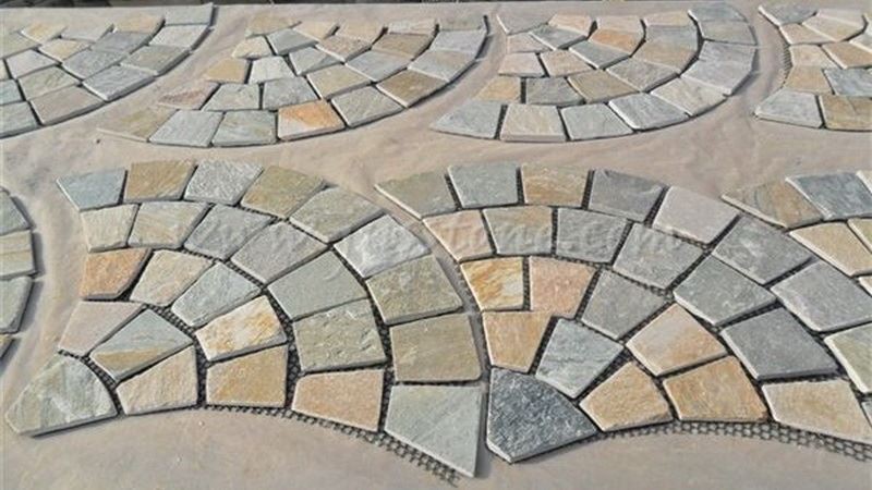 Quartzite-cobble-stone on mesh-cobblestone paving.jpg
