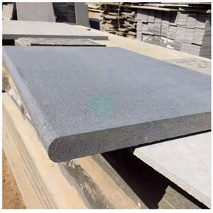 검은 현무암 돌 수영 대처 타일